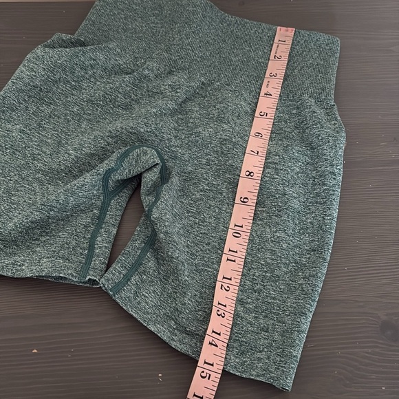 NVGTN Seamless Biker Shorts High Rise 6” Green Size XS - Picture 7 of 9